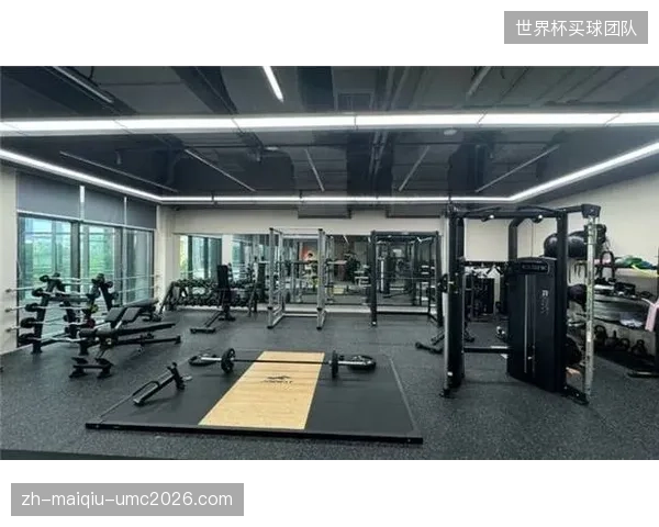 当越来越多社区健身房外包给商业机构运营，如何避免其在追求利润的过程中，偏离服务大众、保障公平性的初衷？
